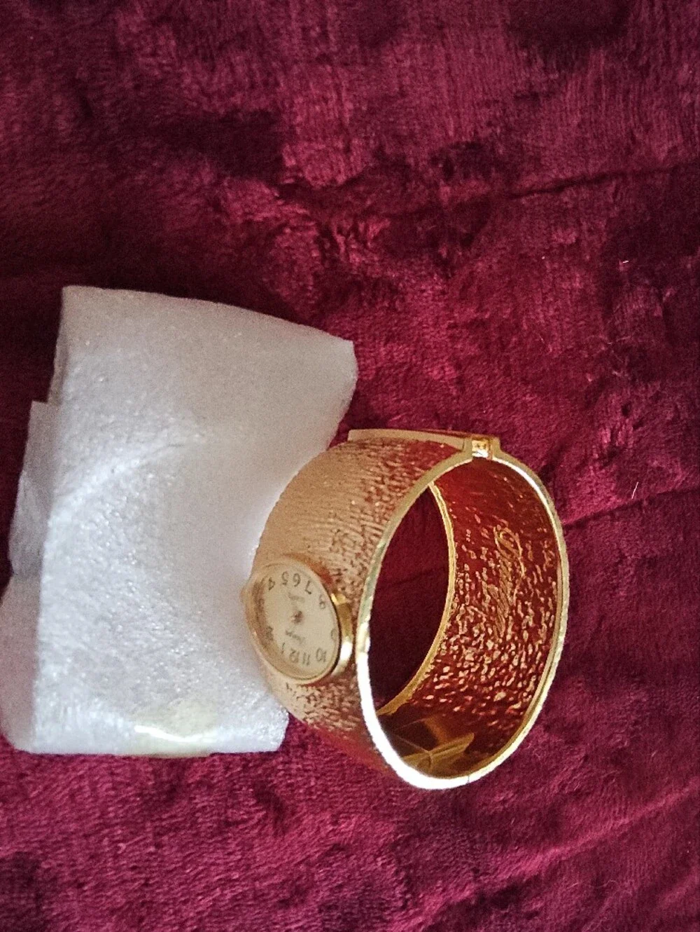 Duaga Gold Textured Cuff Watch Vintage Style Bangle Watch